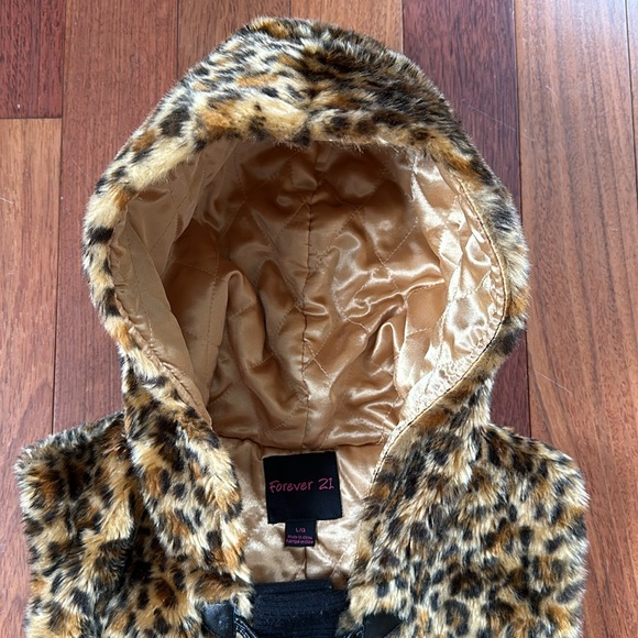 Vintage Forever 21 Faux Cheetah Leopard Fur Hoodie Vest - Picture 3 of 17